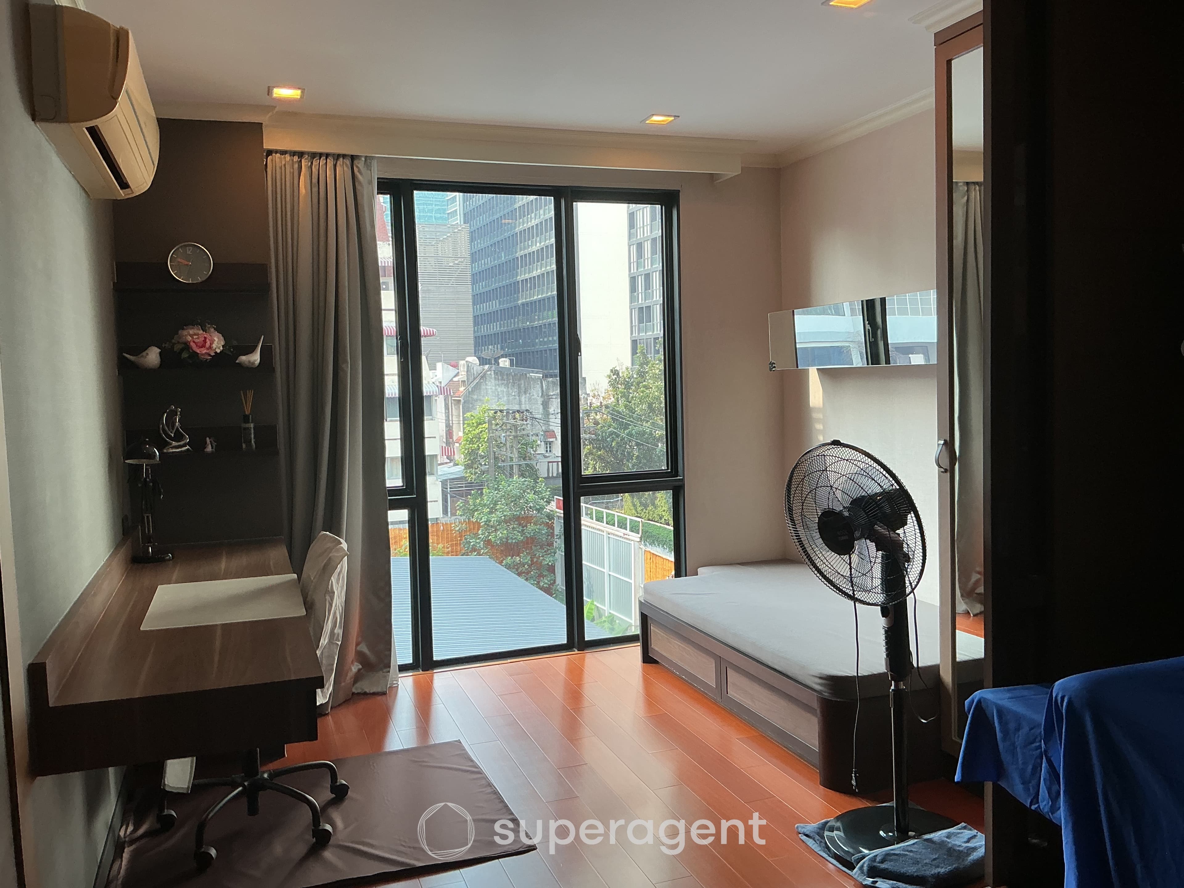 รูปทรัพย์